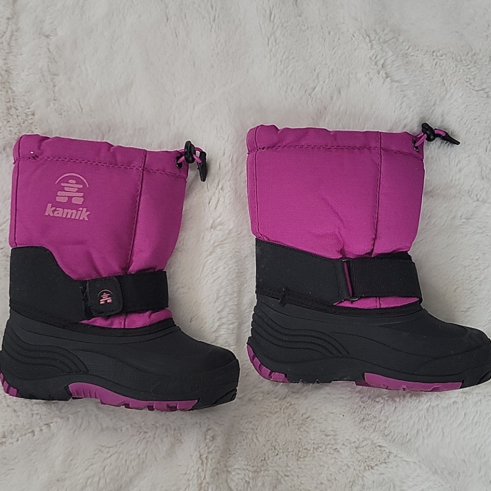 Kids kamik snow boots size 10